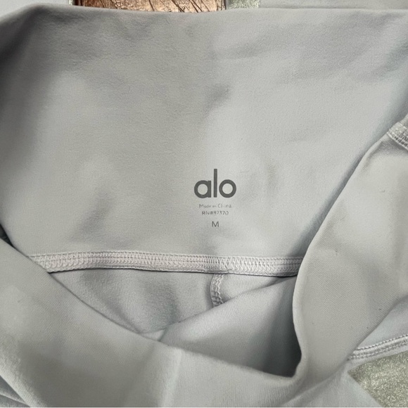 ALO YOGA Airbrush Legging - Picture 5 of 5